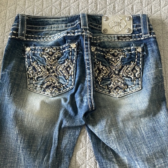 Miss Me signature cropped jeans size 27 - Picture 2 of 8